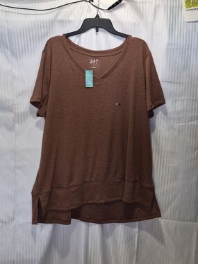 Maurices 24/7 2X Women's Short Sleeve V-Neck Tunic Top - Dark Rust NWT